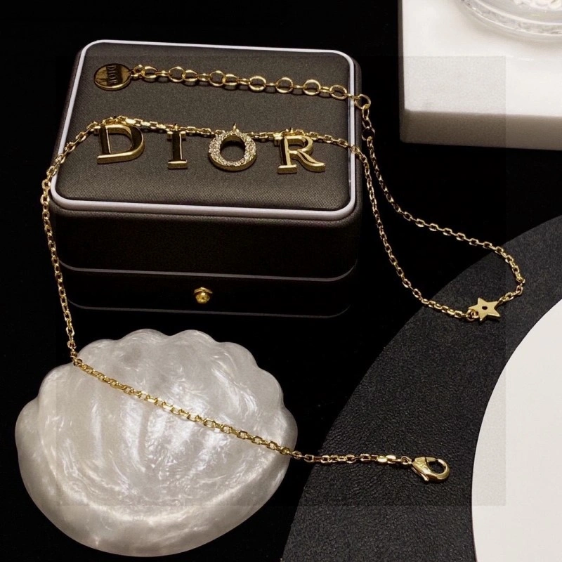 Minimalist Christian Dior Necklaces 232504