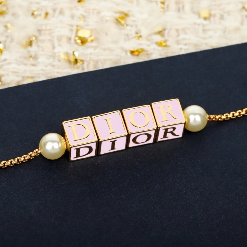 UrbanStyle Christian Dior Necklaces 232653