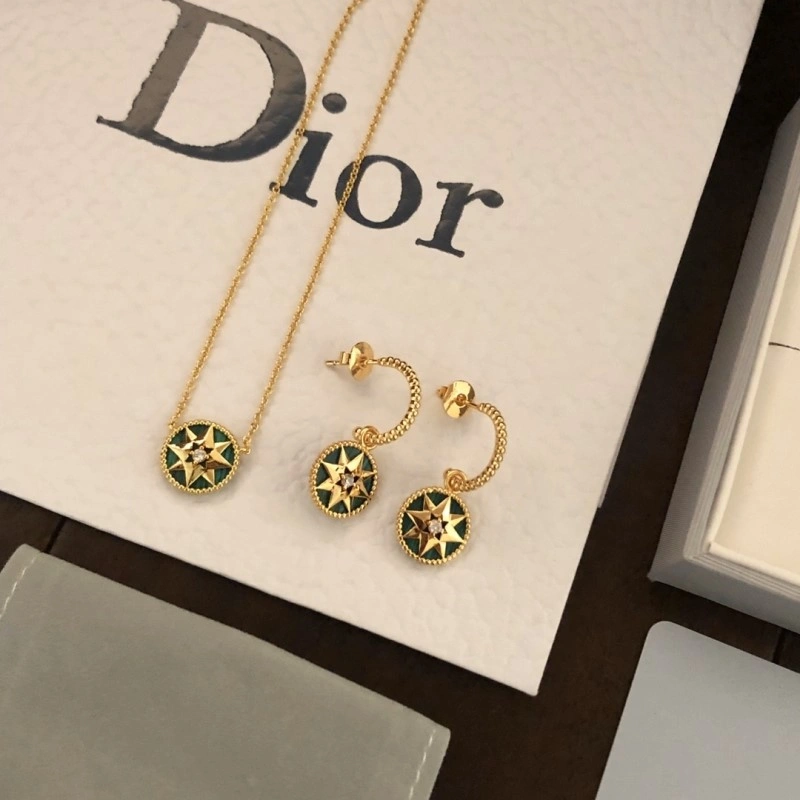Sophisticated Christian Dior Necklaces 232462