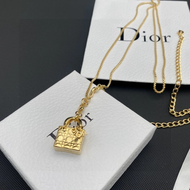 Christian Dior Necklaces WrinkleFree 232460