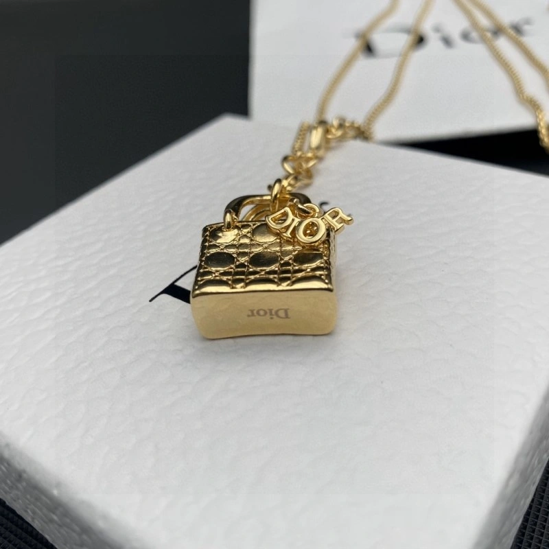 Christian Dior Necklaces WrinkleFree 232460