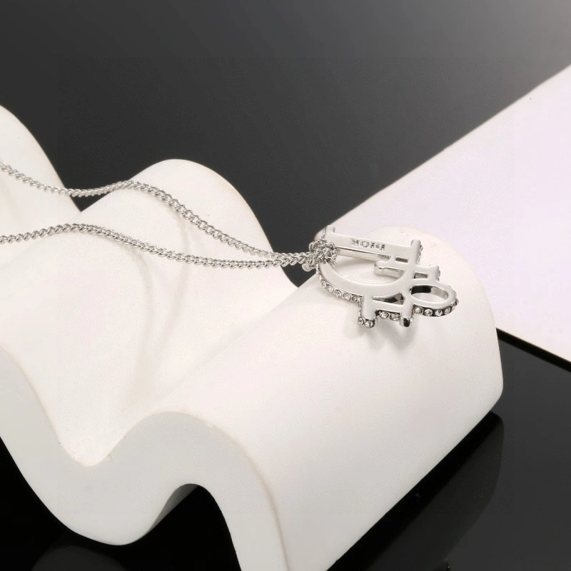 Christian Dior Necklaces Lightweight 232474