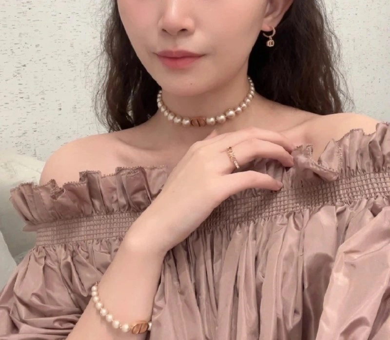 ZipUp Christian Dior Necklaces 232490