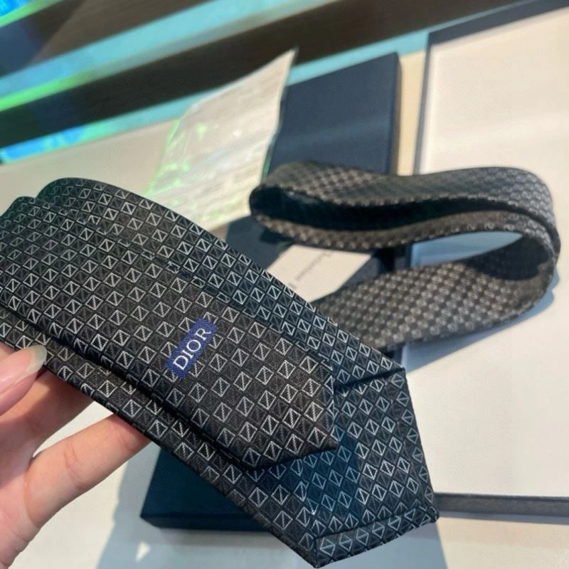 Elegant Christian Dior Neckties 268980