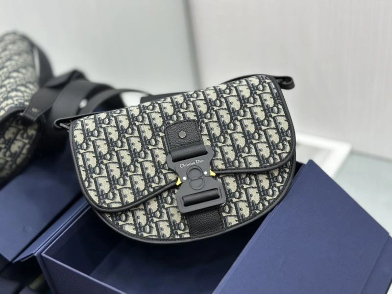 Snug Christian Dior Other Bags 76323