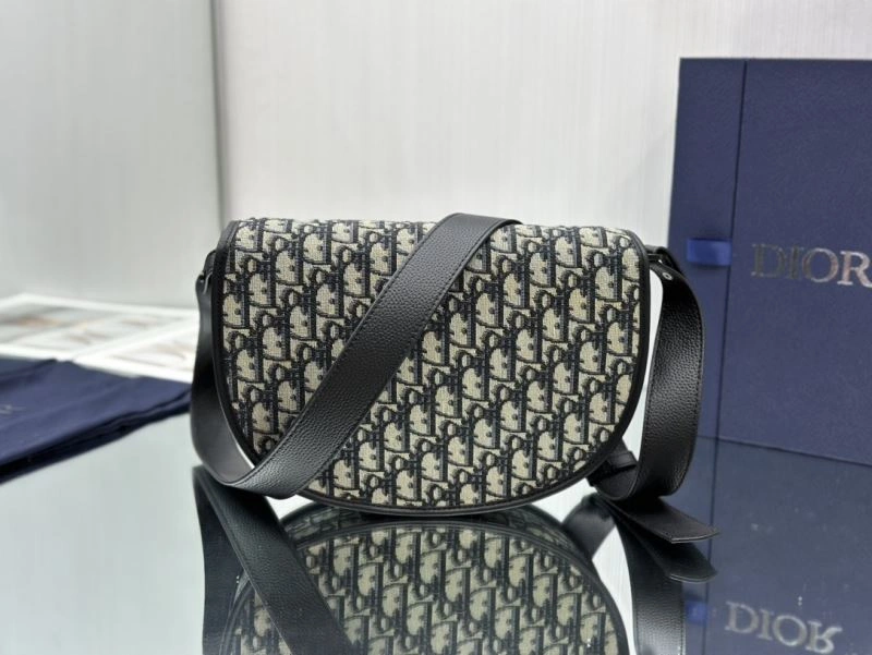Snug Christian Dior Other Bags 76323