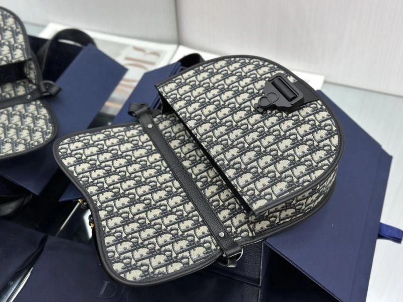 Snug Christian Dior Other Bags 76323