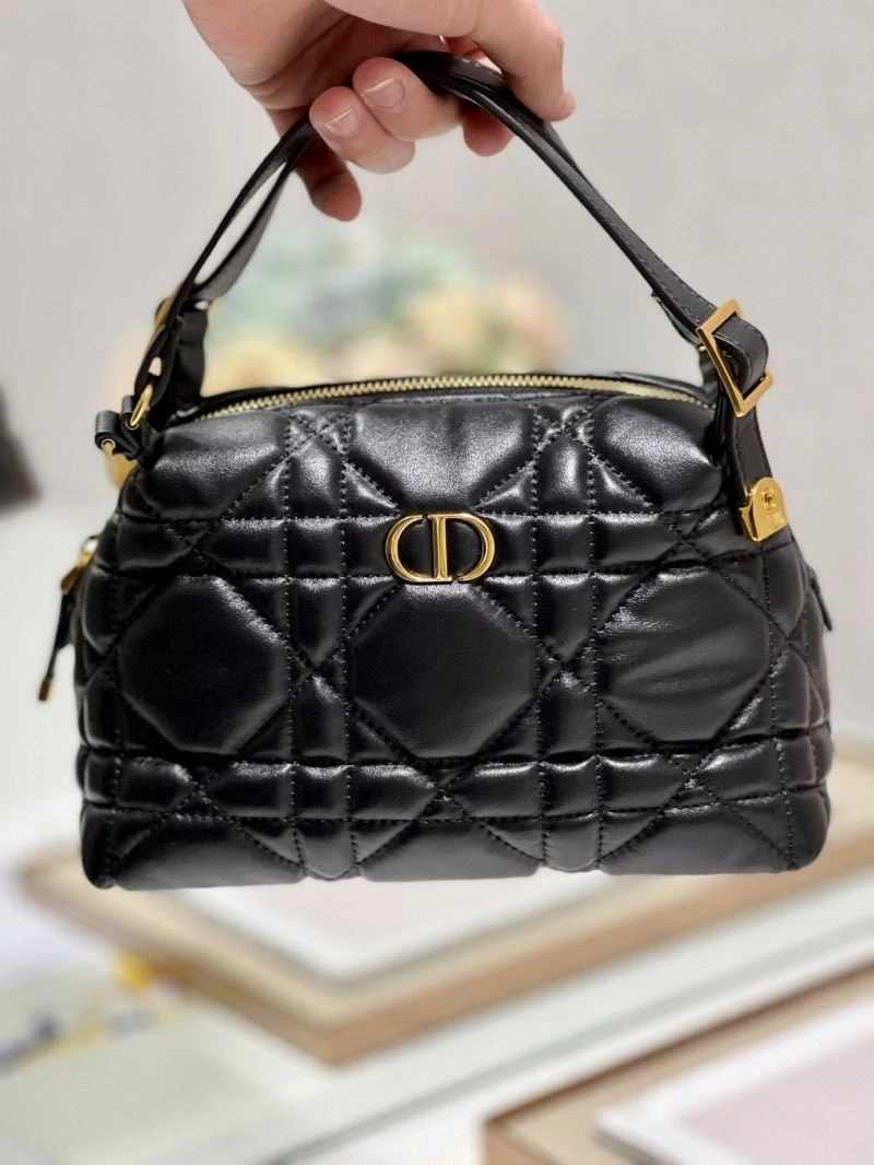 Stylish Christian Dior Other Bags 76283