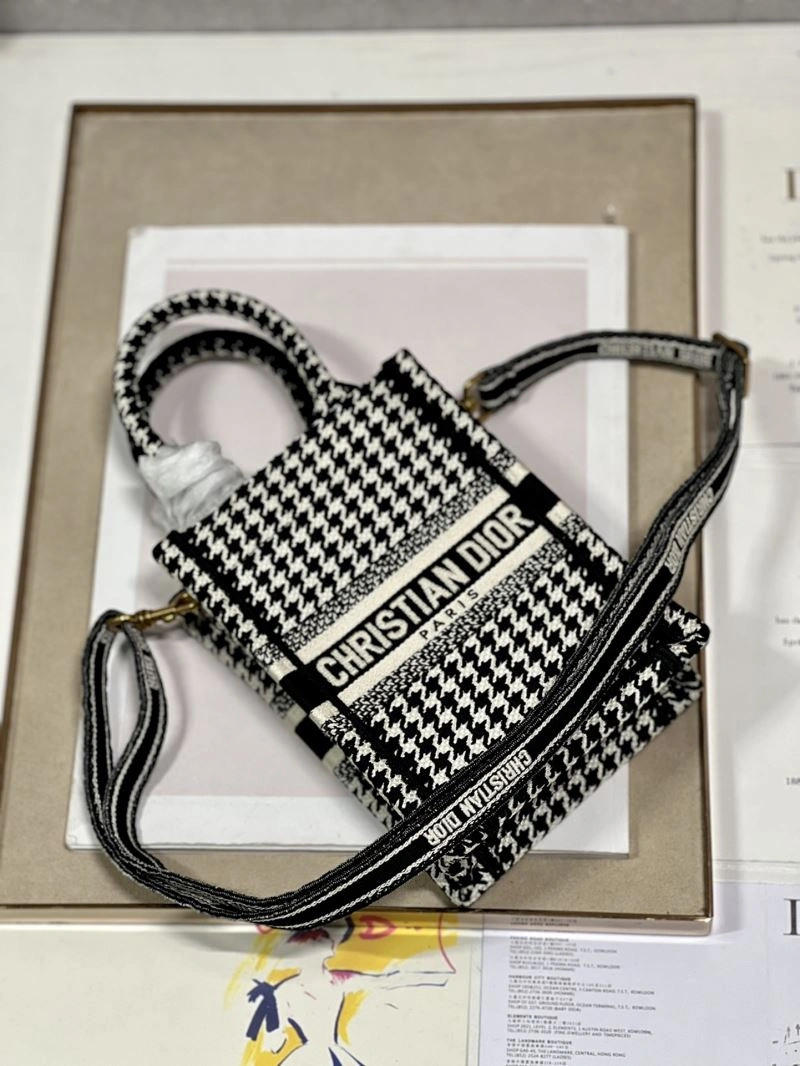 Chic Christian Dior Other Bags 76295