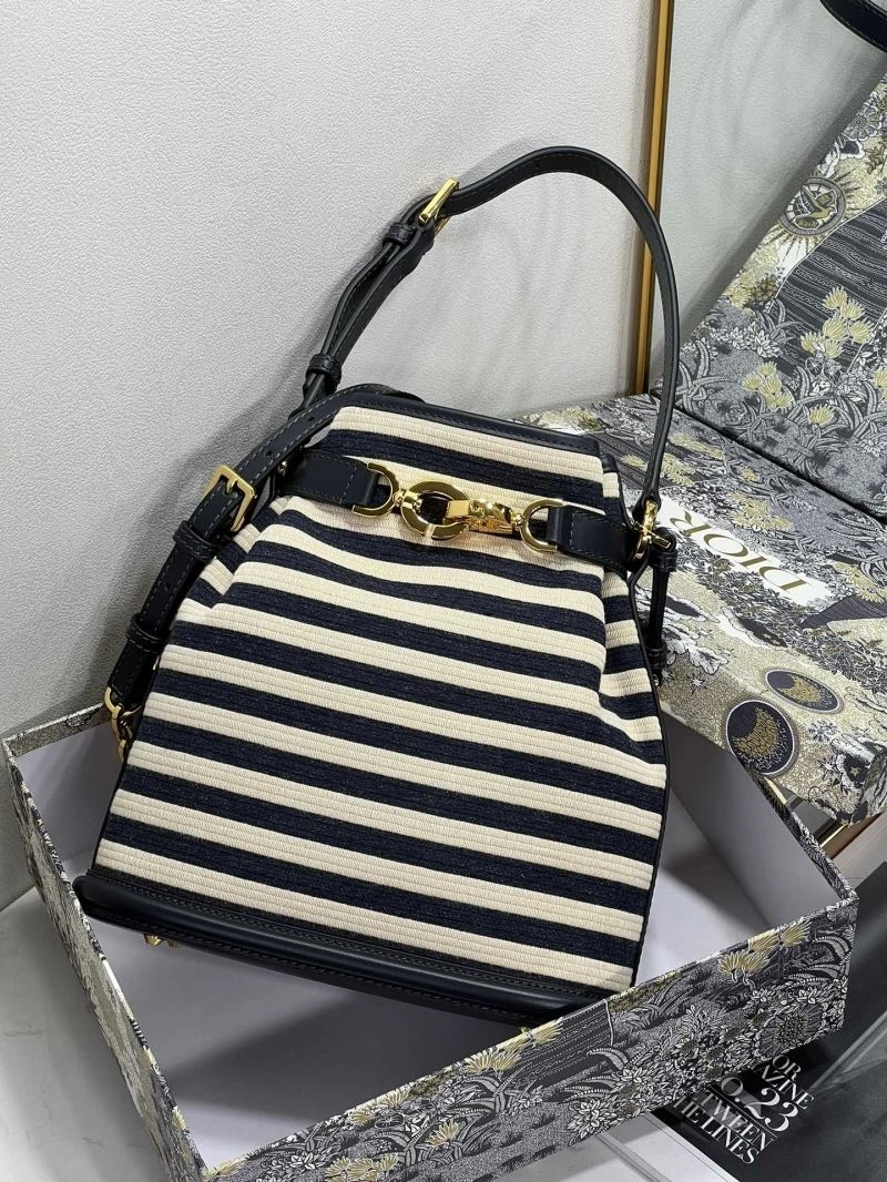 Snug Christian Dior Other Bags 76301