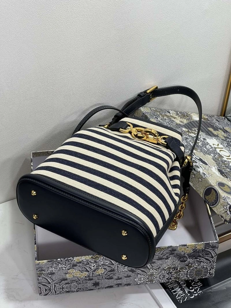 Snug Christian Dior Other Bags 76301