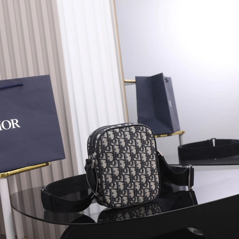 Contemporary Christian Dior Other Bags 75874