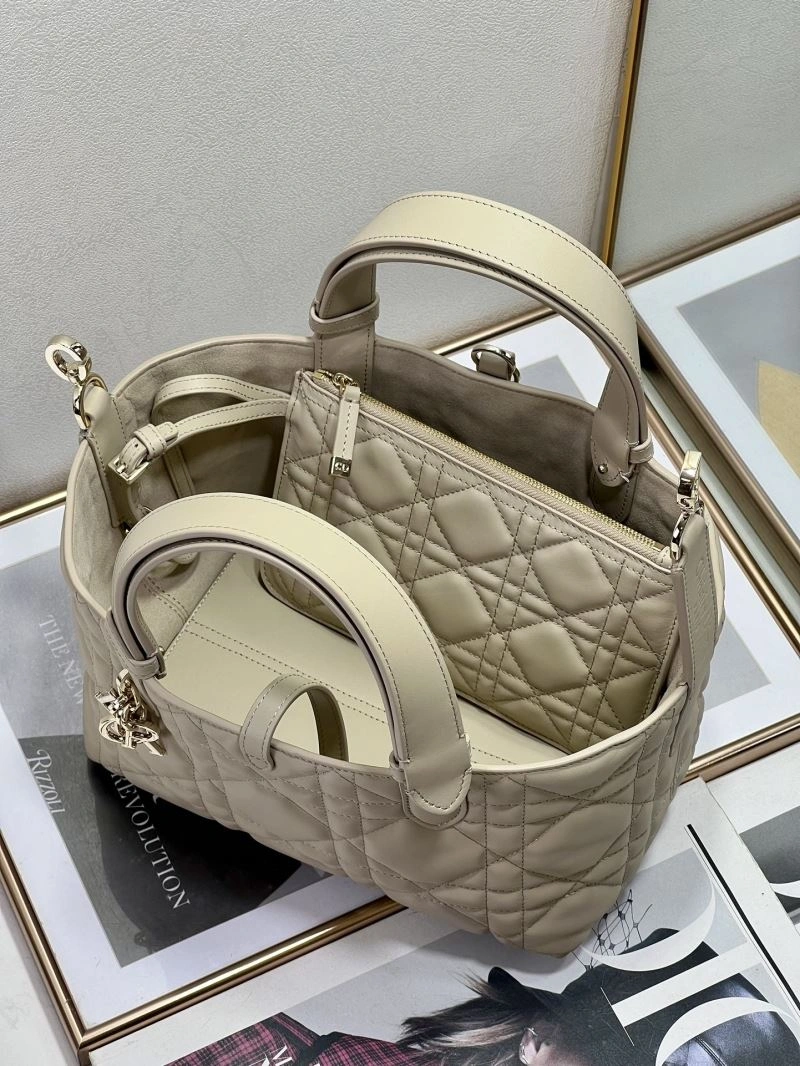 Cozy Christian Dior Other Bags 75856