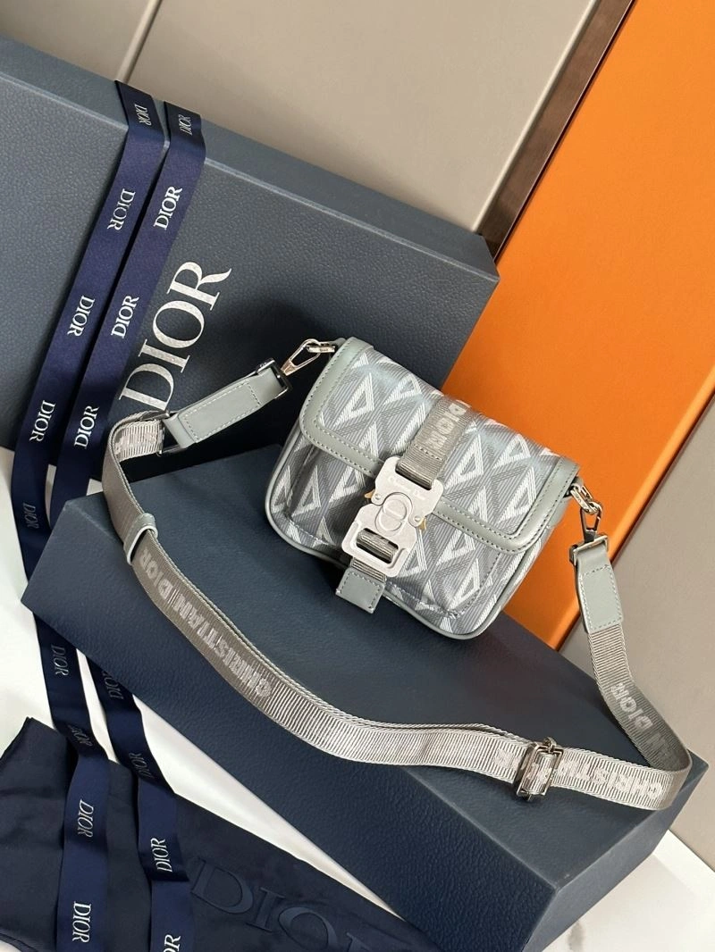 Bold Christian Dior Other Bags 75843