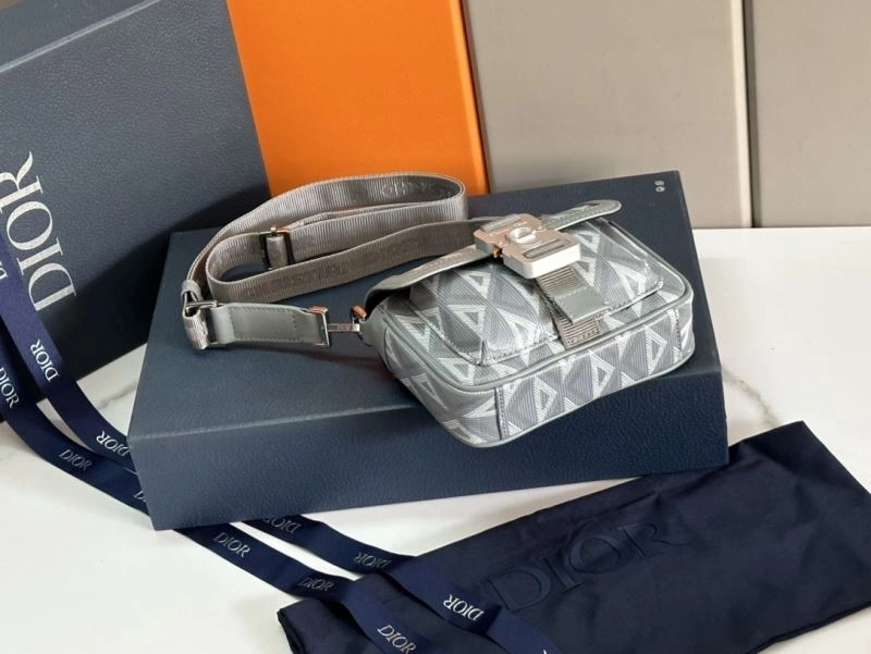 Bold Christian Dior Other Bags 75843