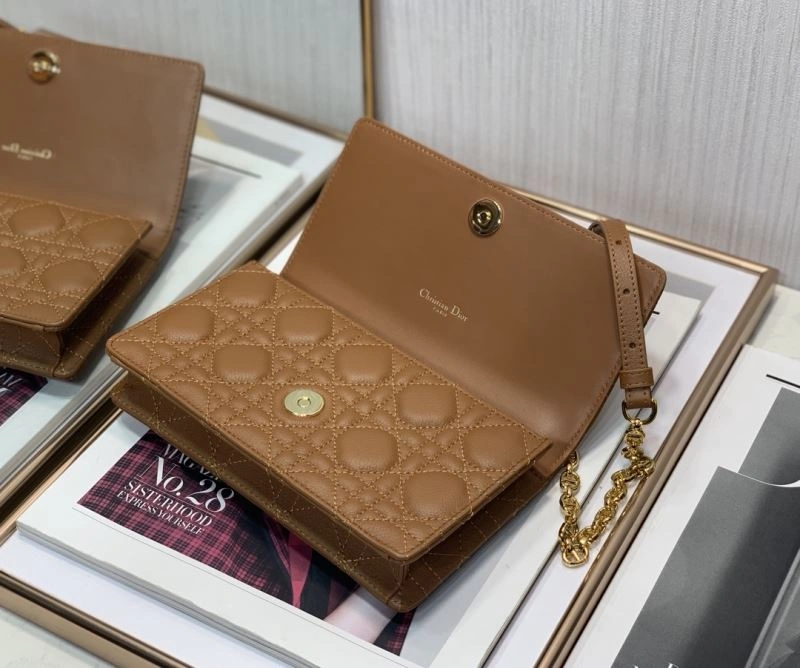 Trendy Christian Dior Other Bags 75767