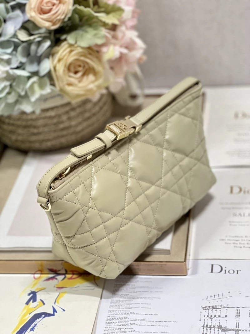 Versatile Christian Dior Other Bags 75714