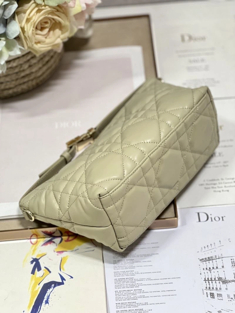 Versatile Christian Dior Other Bags 75714