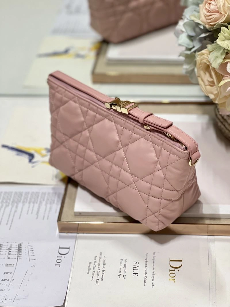Versatile Christian Dior Other Bags 75728