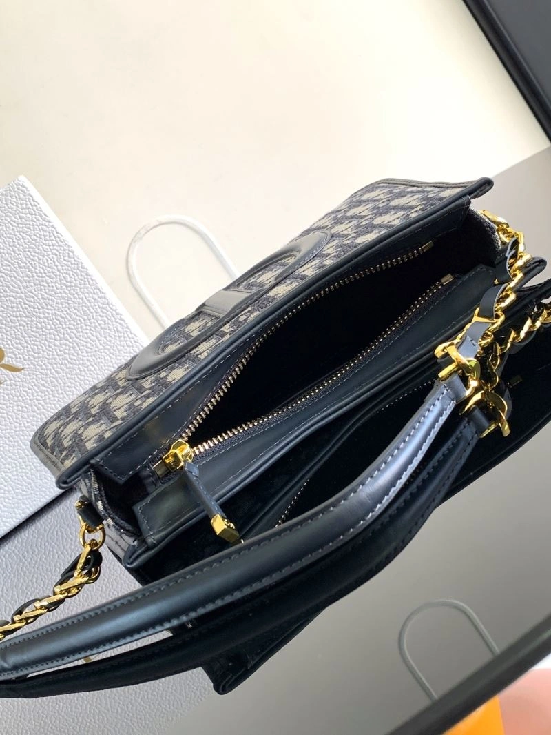 Unique Christian Dior Other Bags 74053