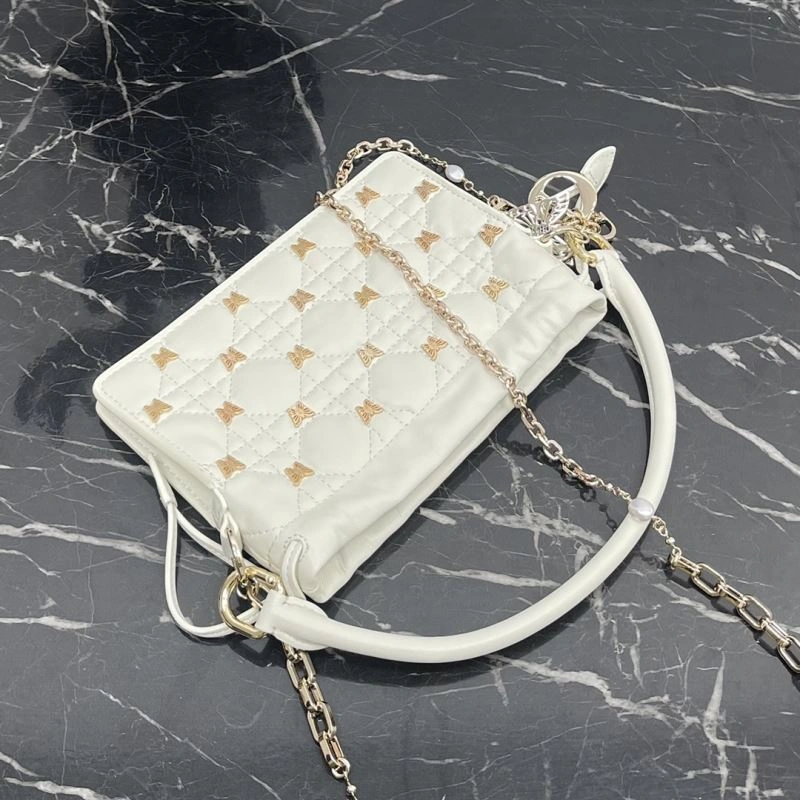 Resilient Christian Dior Other Bags 74054