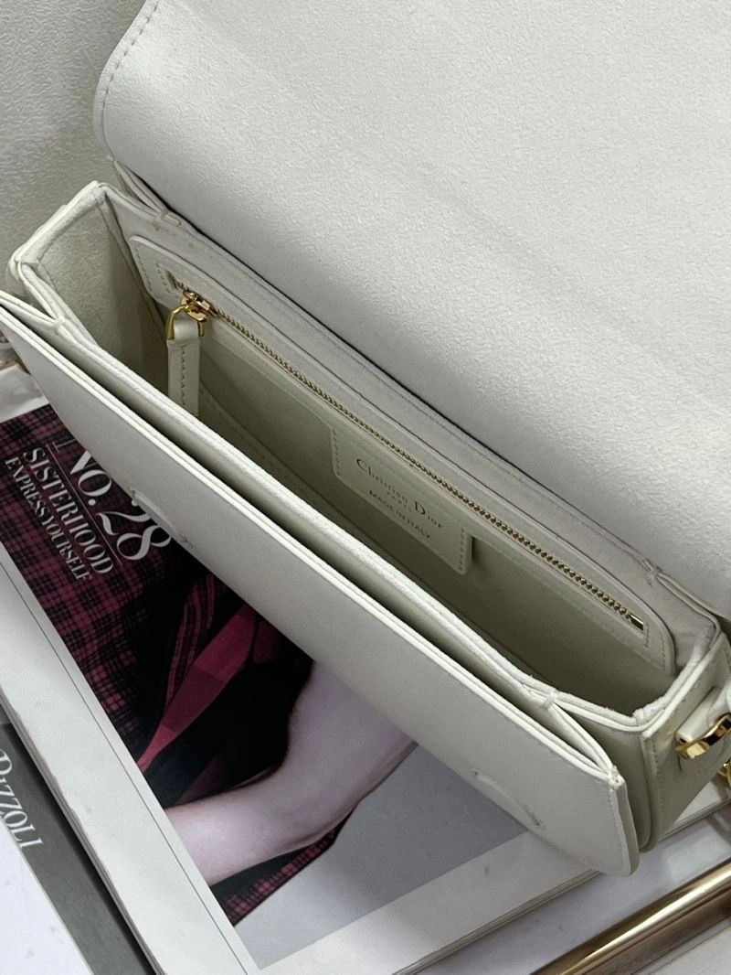Vibrant Christian Dior Other Bags 74034