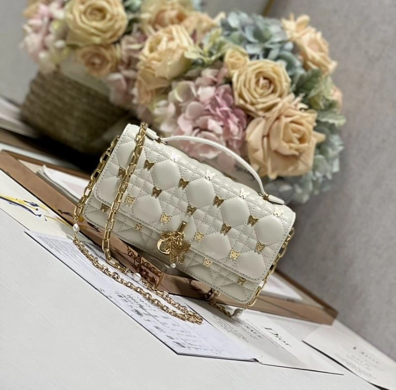 Vibrant Christian Dior Other Bags 73971