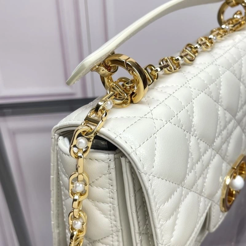 Stylish Christian Dior Other Bags 73957