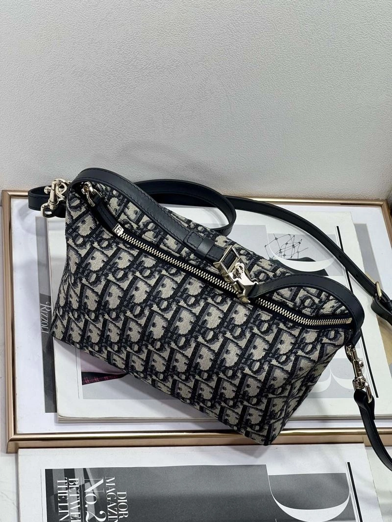 Vibrant Christian Dior Other Bags 73959