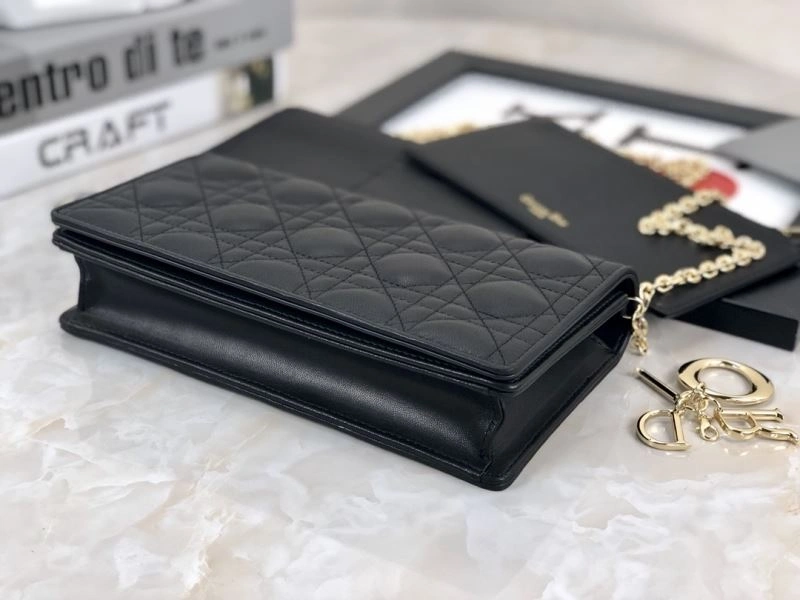 Trendsetting Christian Dior Other Bags 70827