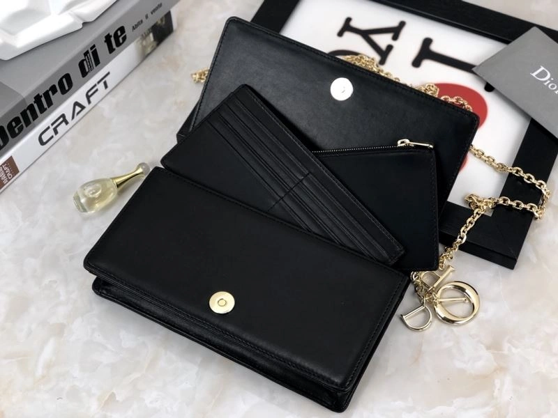 Trendsetting Christian Dior Other Bags 70827