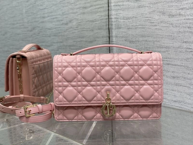 Effortless Christian Dior Other Bags 70794