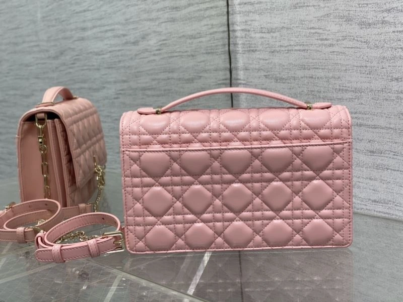 Effortless Christian Dior Other Bags 70794