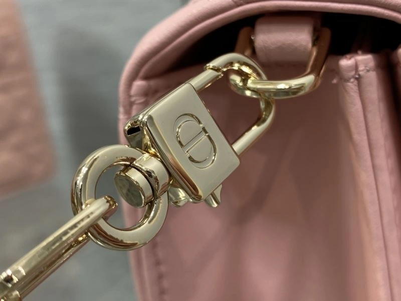 Effortless Christian Dior Other Bags 70794