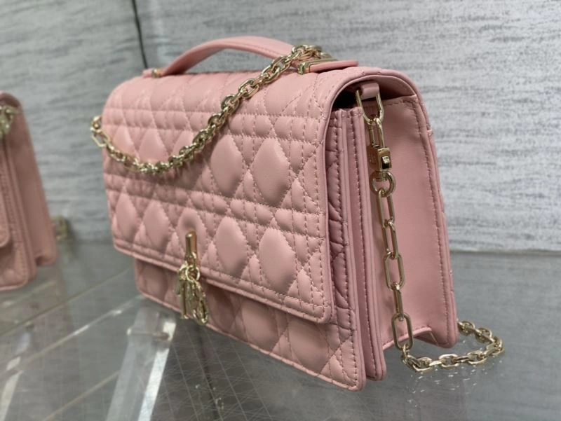 Effortless Christian Dior Other Bags 70794