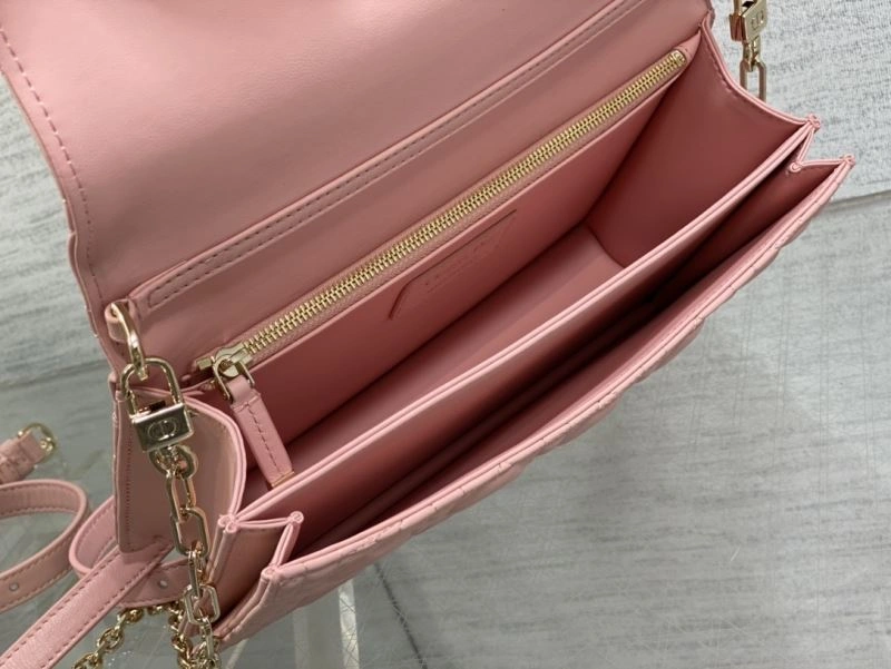 Effortless Christian Dior Other Bags 70794