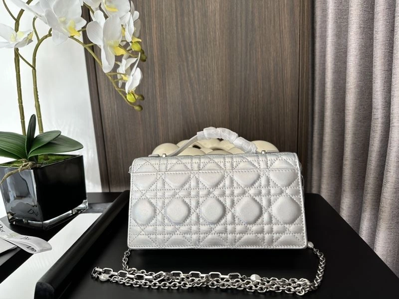 Trendsetting Christian Dior Other Bags 70836