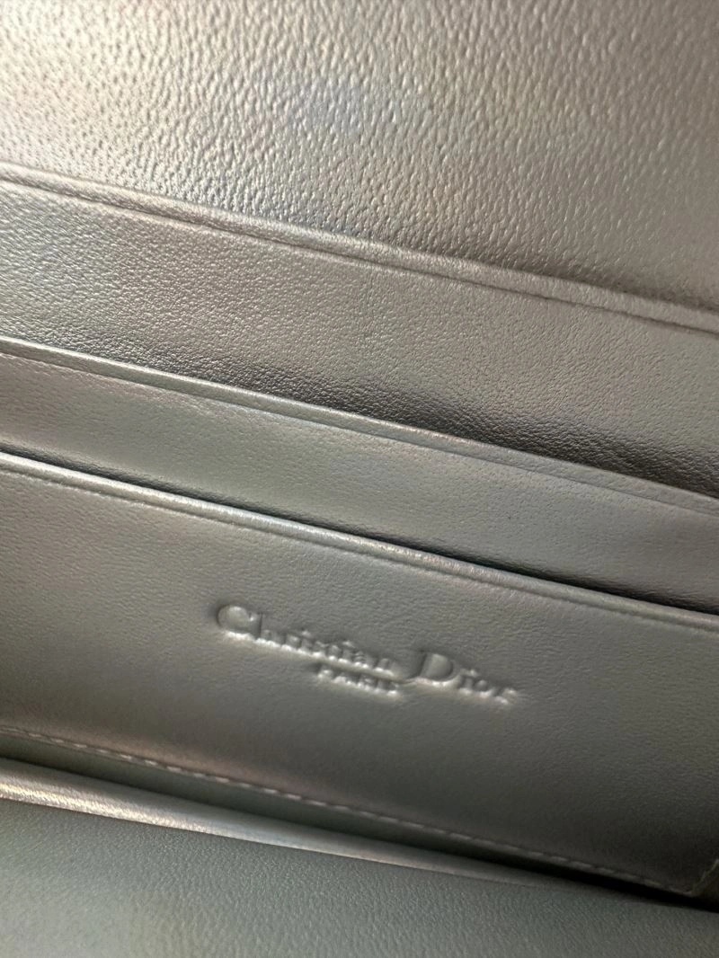 Trendsetting Christian Dior Other Bags 70836