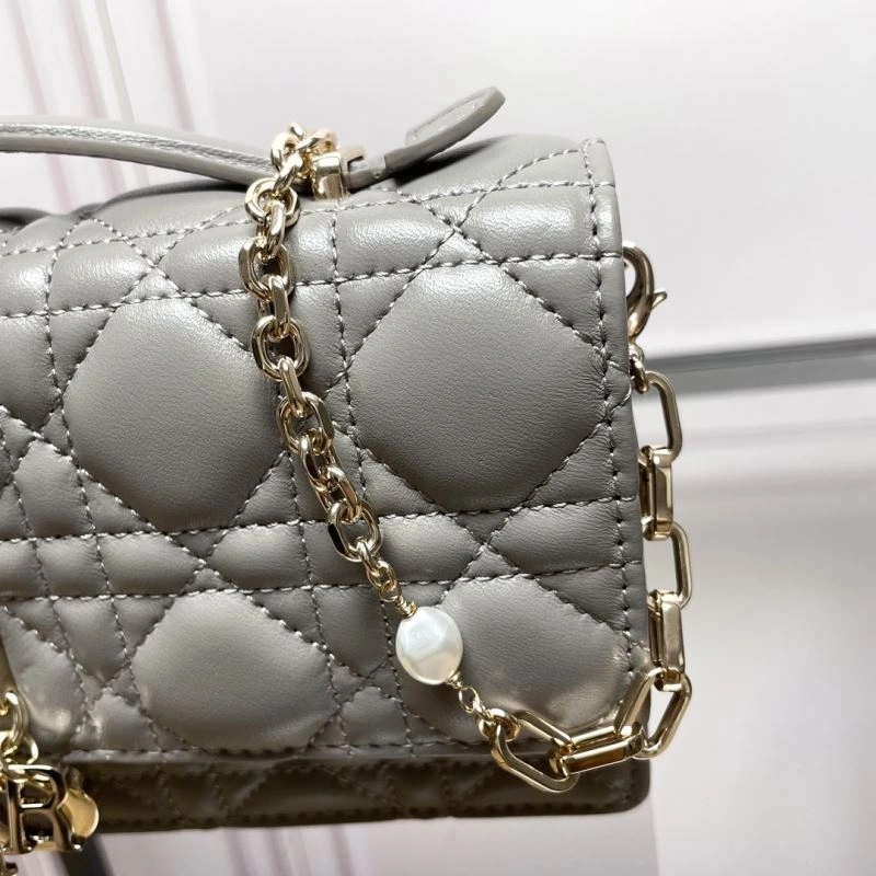 Trendy Christian Dior Other Bags 70717