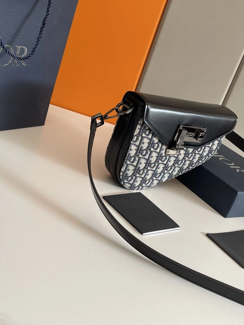 Effortless Christian Dior Other Bags 70683