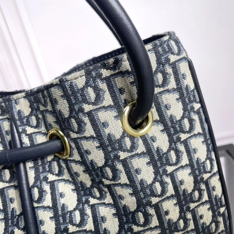 Resilient Christian Dior Other Bags 70669