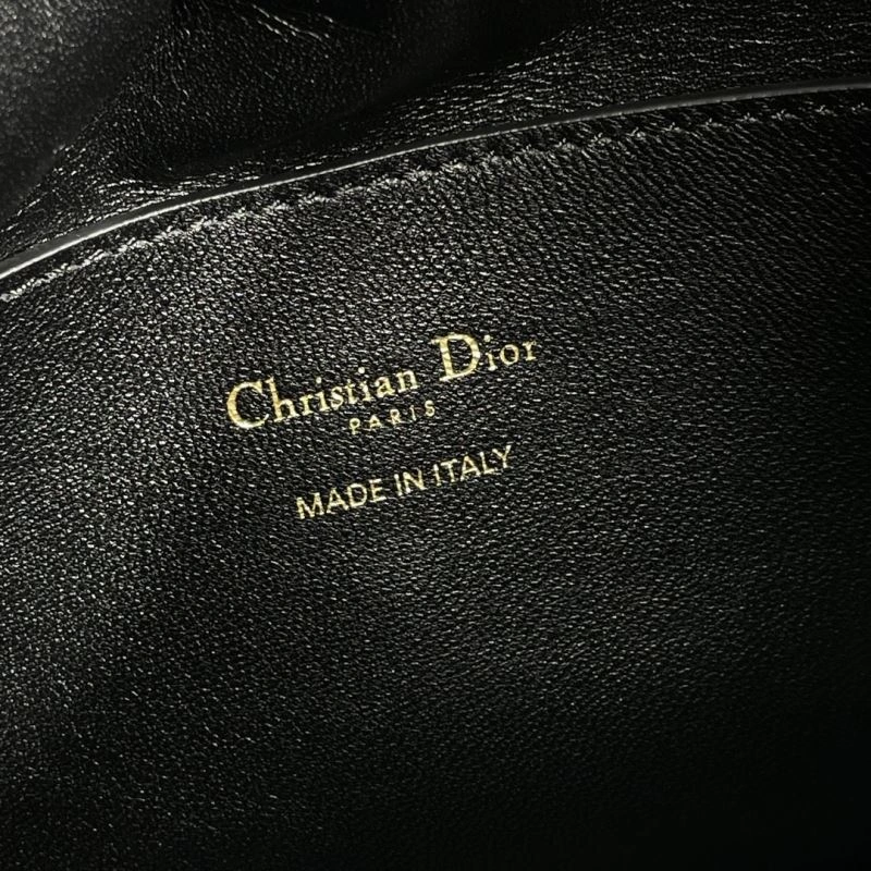 Elegant Christian Dior Other Bags 70695