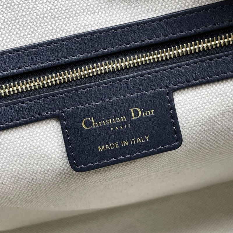 EyeCatching Christian Dior Other Bags 70653