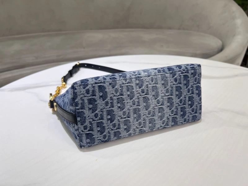Contemporary Christian Dior Other Bags 70662