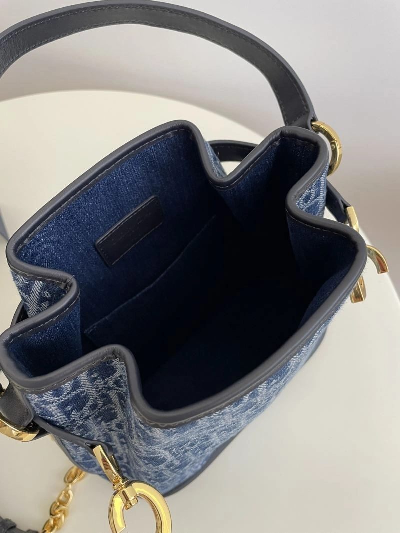 EyeCatching Christian Dior Other Bags 70651