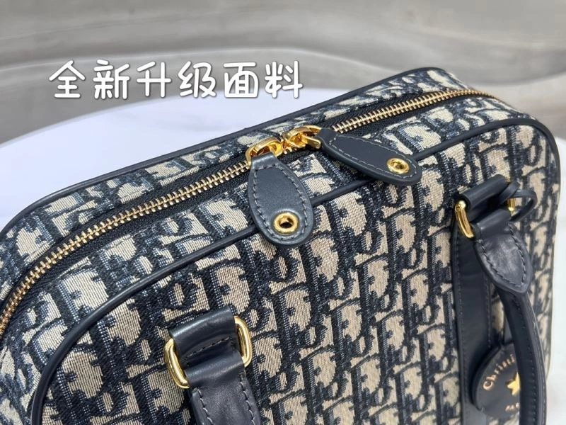 Refined Christian Dior Other Bags 70607
