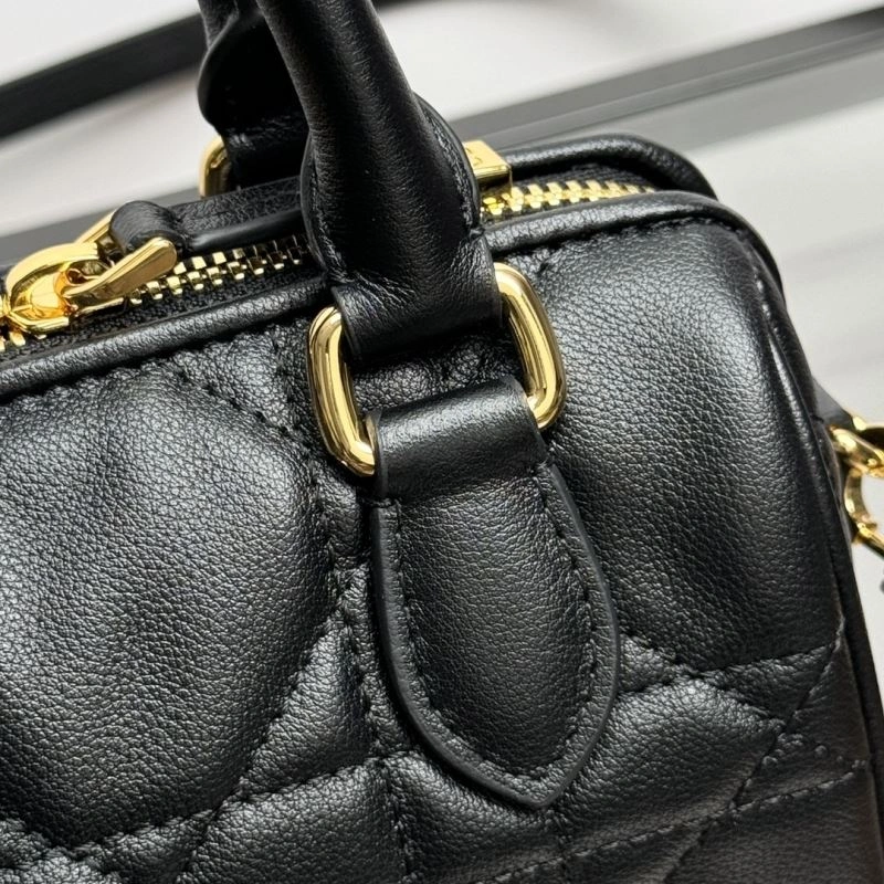 Contemporary Christian Dior Other Bags 70615