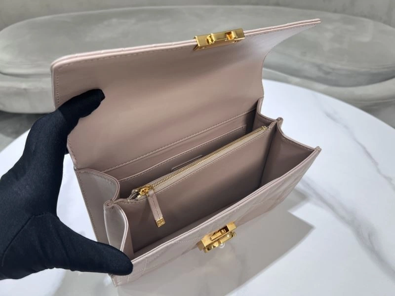 HighQuality Christian Dior Other Bags 70612