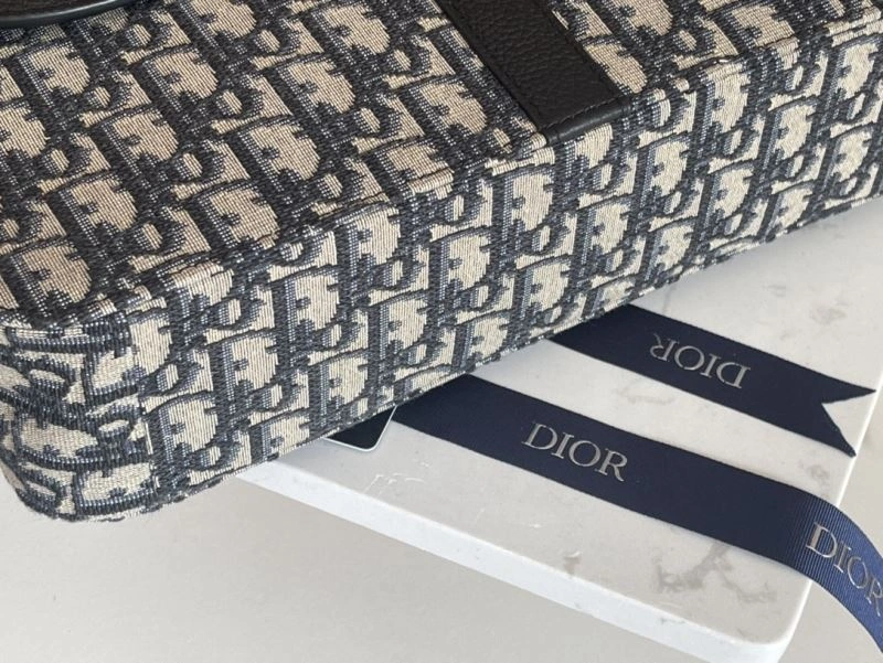 Vibrant Christian Dior Other Bags 66710