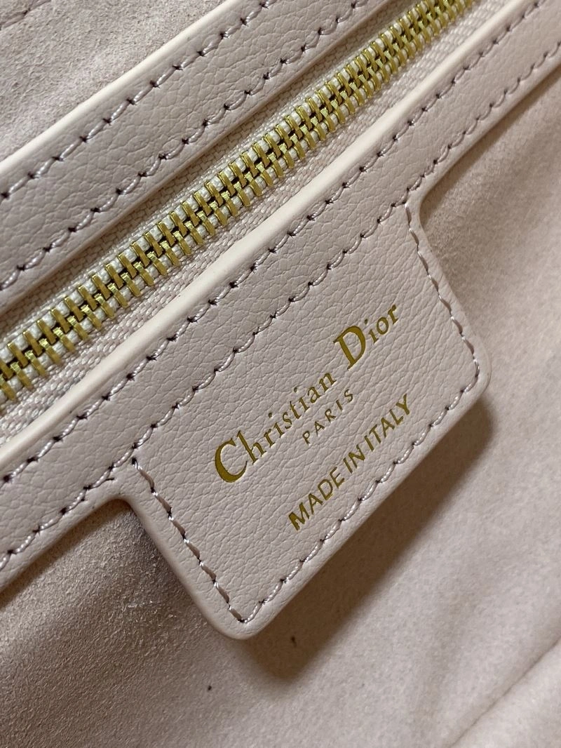 Vibrant Christian Dior Other Bags 66694